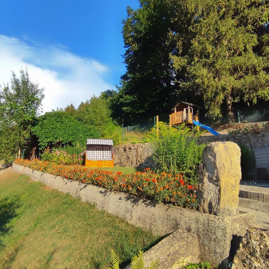 Ferienhaus Am Bach Mit Grossem Garten Deuerling Exteriér fotografie