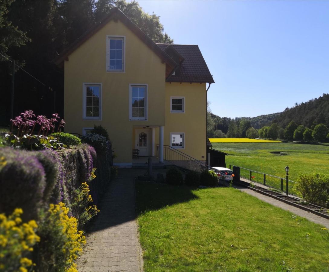Ferienhaus Am Bach Mit Grossem Garten Deuerling Exteriér fotografie